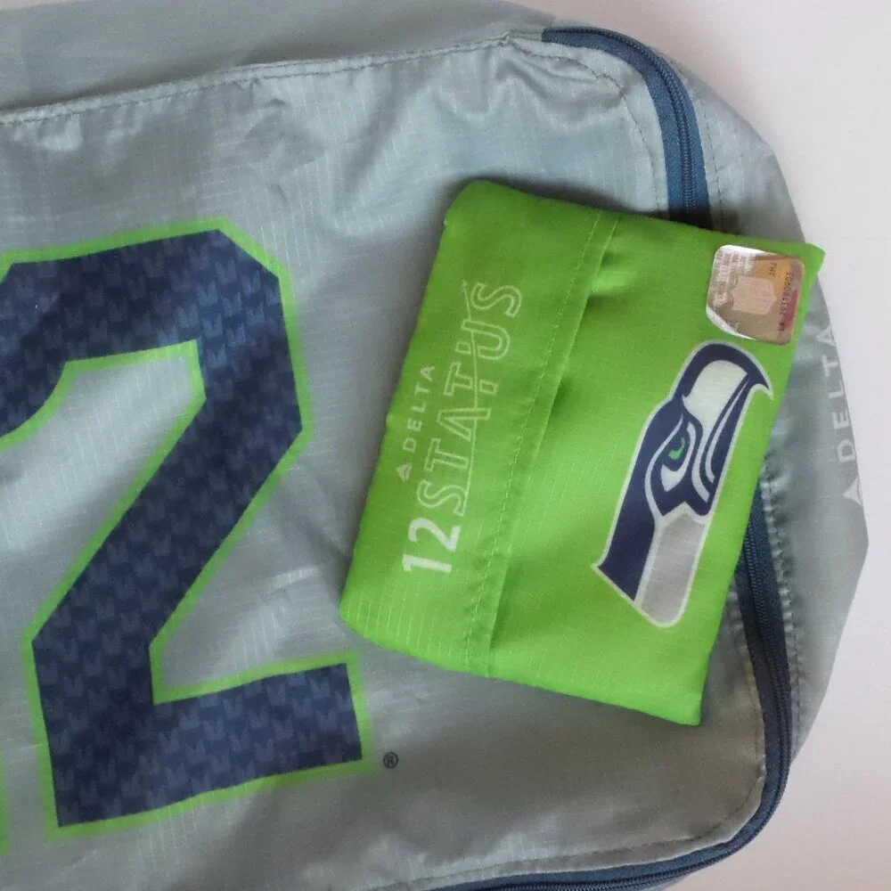 Delta x Seahawks packing cubes